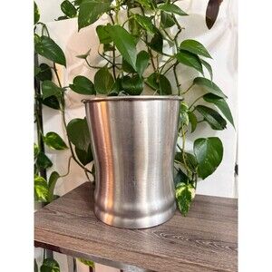 Threshold, metal waste basket